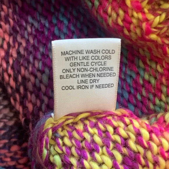 Ultra Flirt Brightly colored sweater - Picture 8 of 10